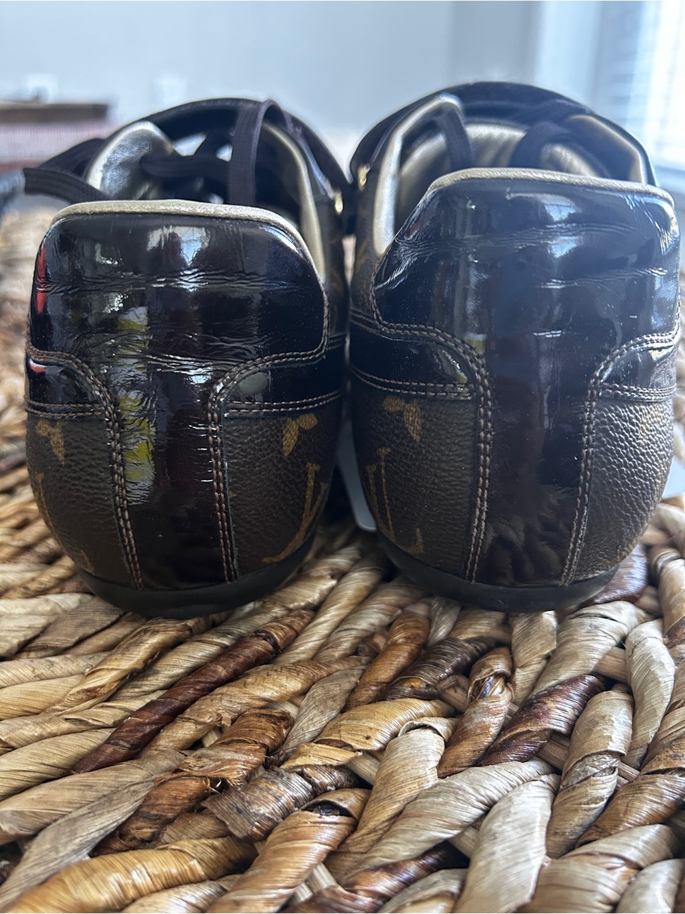 LV Globe Trotter Patent Monogram Women’s Sneakers - Picture 3 of 5